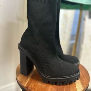 Zara Black Chunky Heel Women's Boots
